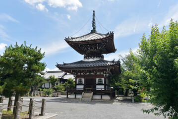 Fototapeta premium 本法寺 多宝塔 京都市上京区
