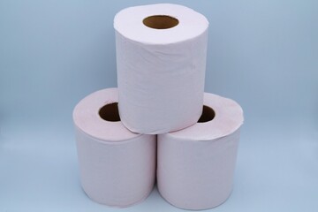 ホワイトバックのピンクのトイレットペパー