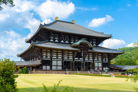 東大寺金堂」の写真素材 | 276件の無料イラスト画像 | Adobe Stock