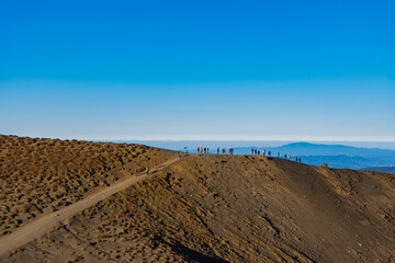 高千穂峰登山道の馬の背