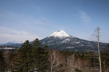 Fototapeta premium Mount Oakan in Hokkaido, Japan with snow