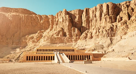Foto op Plexiglas Temple of Hatshepsut is one of the main and famous archaeological and tourist attractions in the Nile Valley near the city of Luxor in Egypt © EdNurg