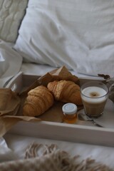 Fototapeta na wymiar coffee and croissant