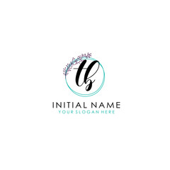 Obraz premium TB Initial letter handwriting and signature logo. Beauty vector initial logo .Fashion boutique floral and botanical