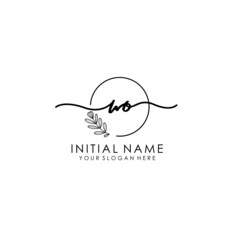 Fototapeta premium WO Luxury initial handwriting logo with flower template, logo for beauty, fashion, wedding, photography