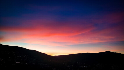 Atardecer en la montaña