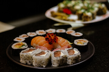 sushi e comidas asiáticas 