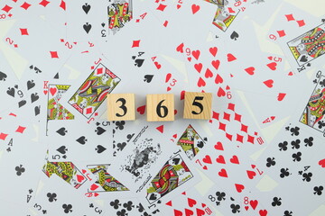 全てのカードの数字の合計にジョーカーを足すと365になるトランプ