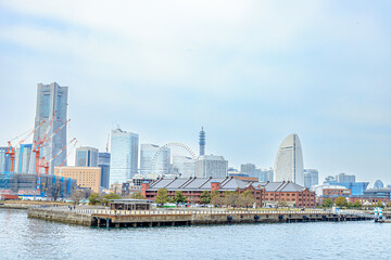 Fototapeta premium 大さん橋ターミナルから見た横浜の景色 神奈川県横浜市 View of Yokohama seen from Osanbashi Terminal. Kanagawa-ken Yokohama city.