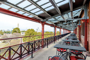Fototapeta premium 初春の横浜赤レンガ倉庫 バルコニー 神奈川県横浜市 Yokohama Red Brick Warehouse in early spring. balcony. Kanagawa-ken Yokohama city.
