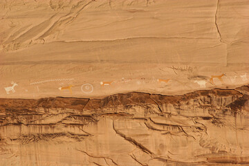 Ancient Anasazi and Navajo Pictographs on The Canyon Walls of Canyon de Chelly, Canyon de Chelly National Monument, Arizona, USA