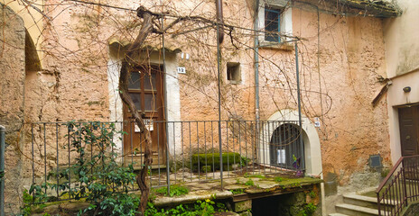 Fototapeta na wymiar Calcata, borgo medievale del Lazio