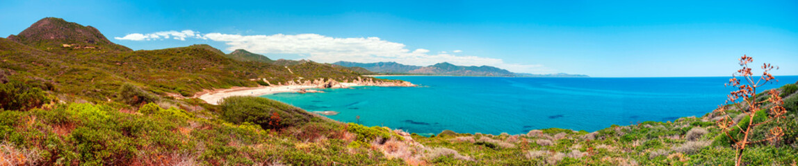 Fototapeta na wymiar Sardegna, vista panoramica della spiaggia di Portu s'Ilixi, vicino a Muravera, in Italia, Europa