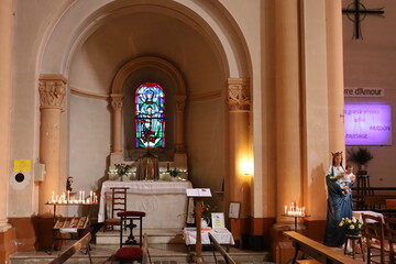Fototapeta na wymiar L'église catholique Notre Dame, ville de Montceau Les Mines, département de Saone et Loire, France