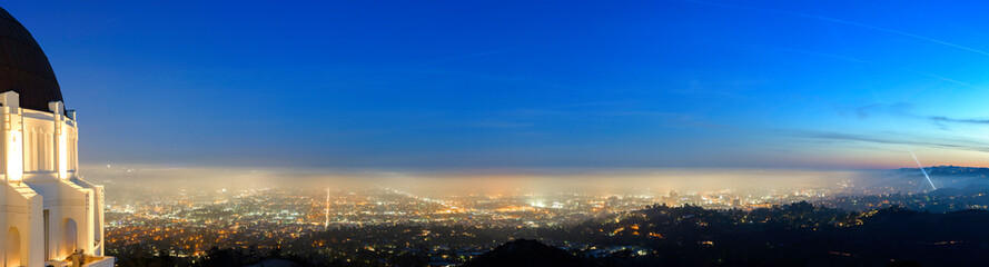 Fototapeta na wymiar Los Angeles panorama looking from Griffith Observatory