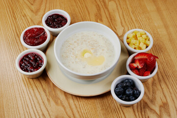 oatmeal for breakfast with berries and fruits