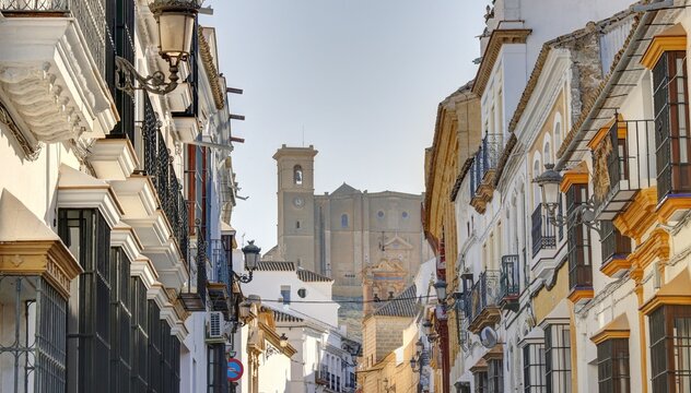 vue des rues de la ville d'Osuna pr&egrave;s de S&eacute;ville en Andalousie