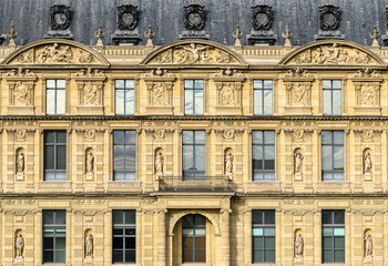 Fototapeta na wymiar Louvre architecture