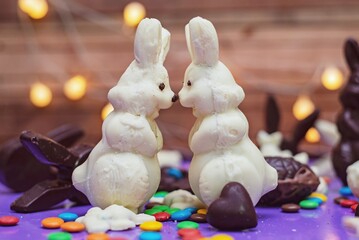 Pareja de conejos de chocolate para Pascuas