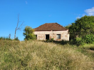 Fototapeta na wymiar antiga casa abandonada