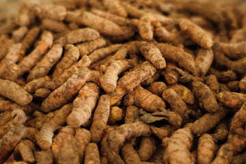 turmeric for sale in traditional market