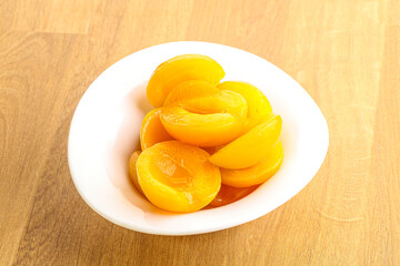 Canned apricot – sweet light dessert