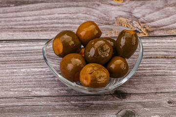 Marinated feijoa in the bowl