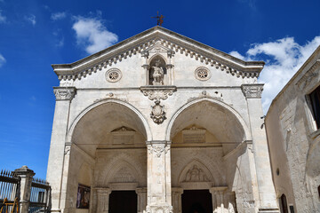 Fototapeta na wymiar Grottenkirche San Michele | Monte Sant’Angelo