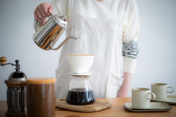 コーヒーを淹れる