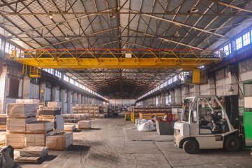 Warehouse with materials for the production of refractory materials