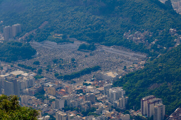 Blick auf Rio de Janeiro von der Christusstatue am Berg Corcovado in Brasilien