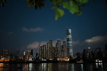 Naklejka premium city skyline at night