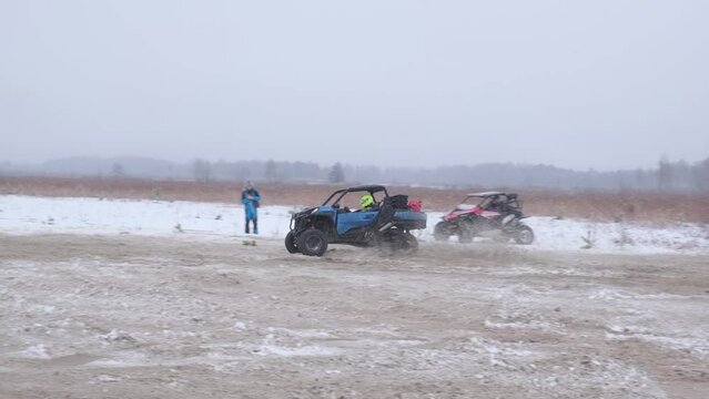 UTV off-road Buggy snow drift
