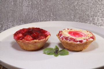 Torta de Morango com Creme - Strawberry Pie with Cream