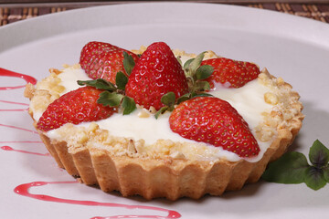 Torta de Morango com Creme - Strawberry Pie with Cream