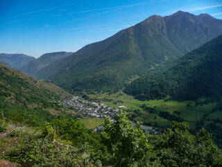 Naklejka premium Summer scenery in the French Pyrenees