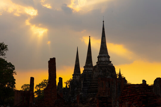 Silhouette Wat Phra Sri Sanphet at sunset in Ayutthaya historic park, Thailand.Pagoda at wat Phra sri sanphet temple