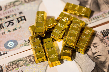 金相場　お札　インゴット