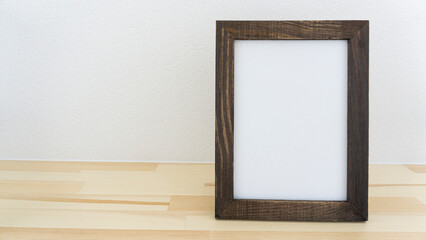 Photo frame with dark wood frame_02