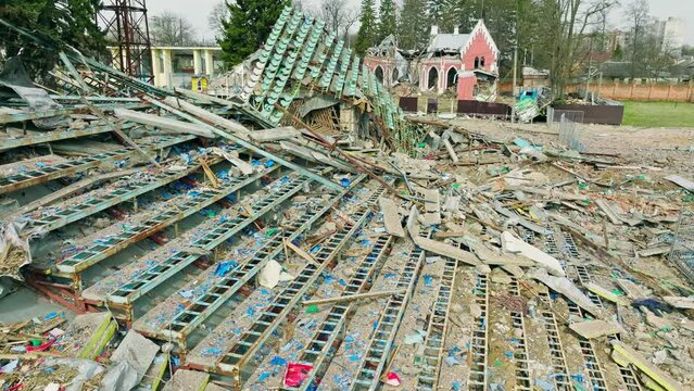 War Ukraine damage Chernihiv building bomb explosion building city