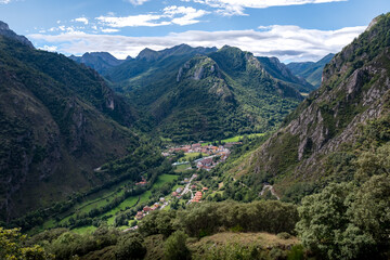 Fototapeta na wymiar View of the Pola de Somiedo valley, land of bears. Somiedo Natural Park. Asturias. Spain.