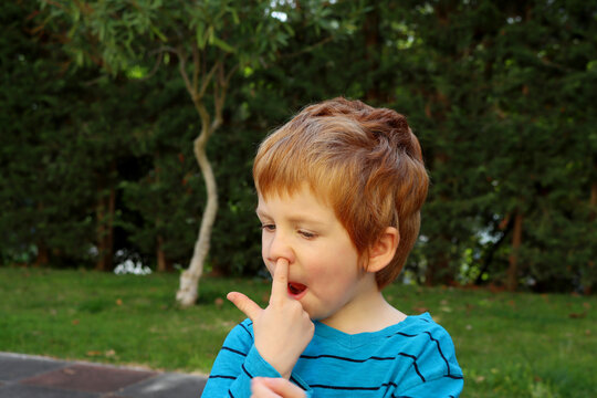 3,292 Nose Picking Images, Stock Photos, 3D objects, & Vectors