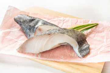 新鮮なマダラの切り身
