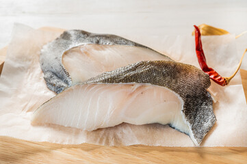 新鮮なマダラの切り身