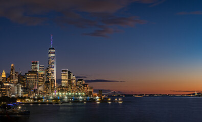 Fototapeta na wymiar New York City downtown Manhattan view from Westside Pier