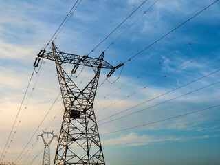 Torres de alta tensión para la distribución de electricidad