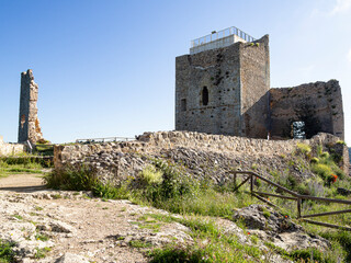 Ruinas del castillo de Calatañazor en Soria España, verano de 2021