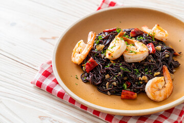 stir-fried black spaghetti with garlic and shrimps