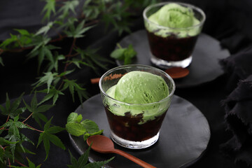 ゆであずき抹茶アイスのせ