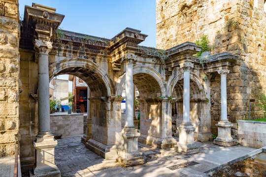 Awesome view of Hadrian's Gate (Uckapilar) in Antalya, Turkey